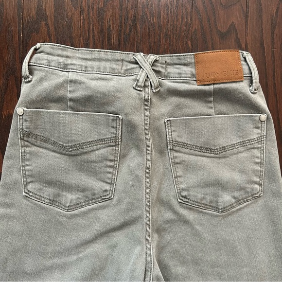 Judy Blue High Waist Olive Wide Leg Crop Jeans | Size 7/28 | Style #: JB88734 - Picture 8 of 11